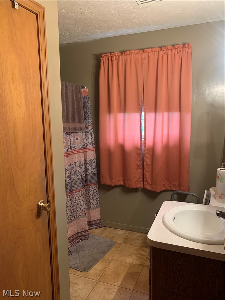 7398 Renner Road Fresno, OH 43824 - Photo 13 of 18 Gallery Image 13