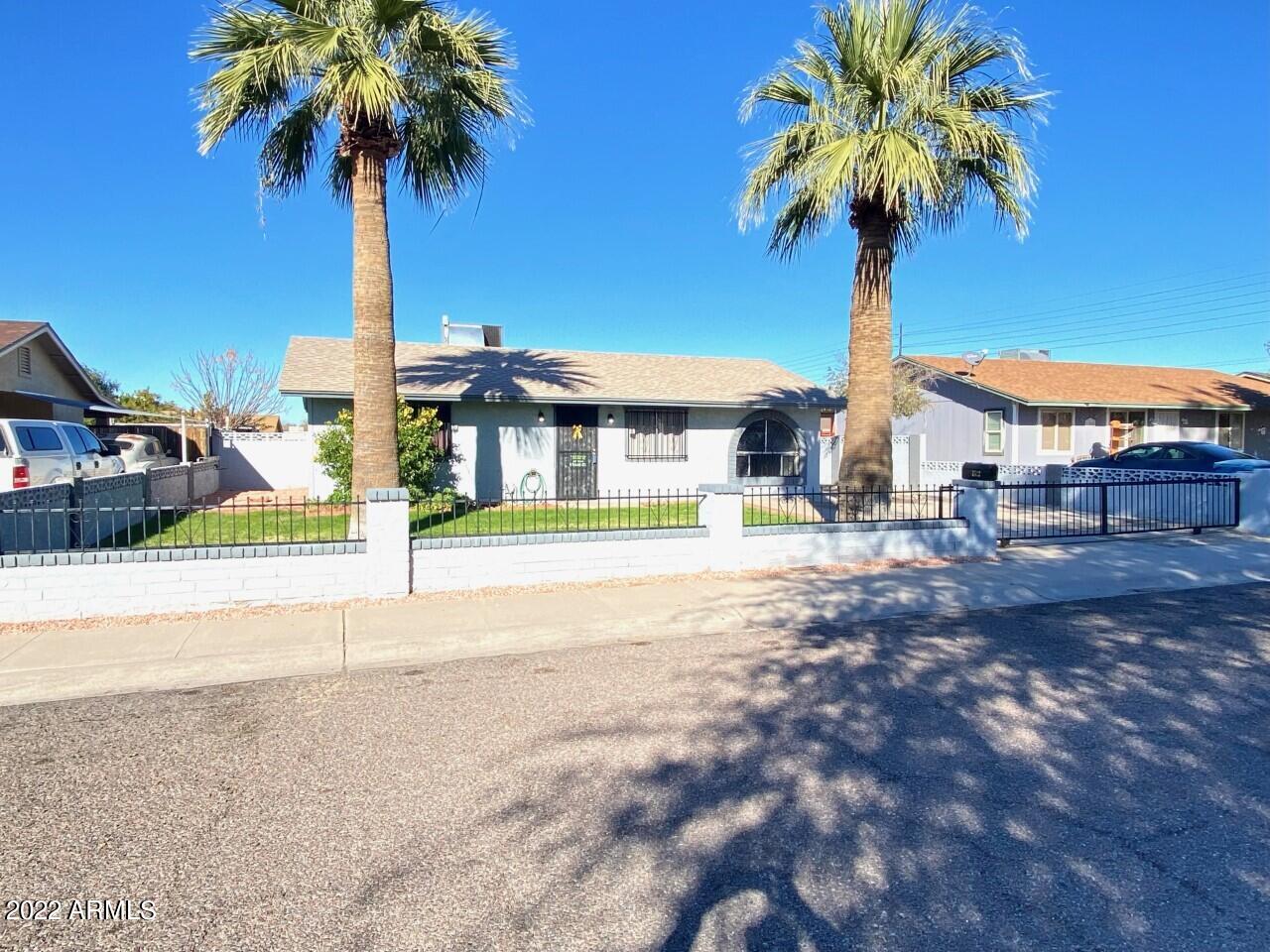 1512 West Carter Road Phoenix, AZ 85041 - Photo 3 of 37 thumbnail_image1
