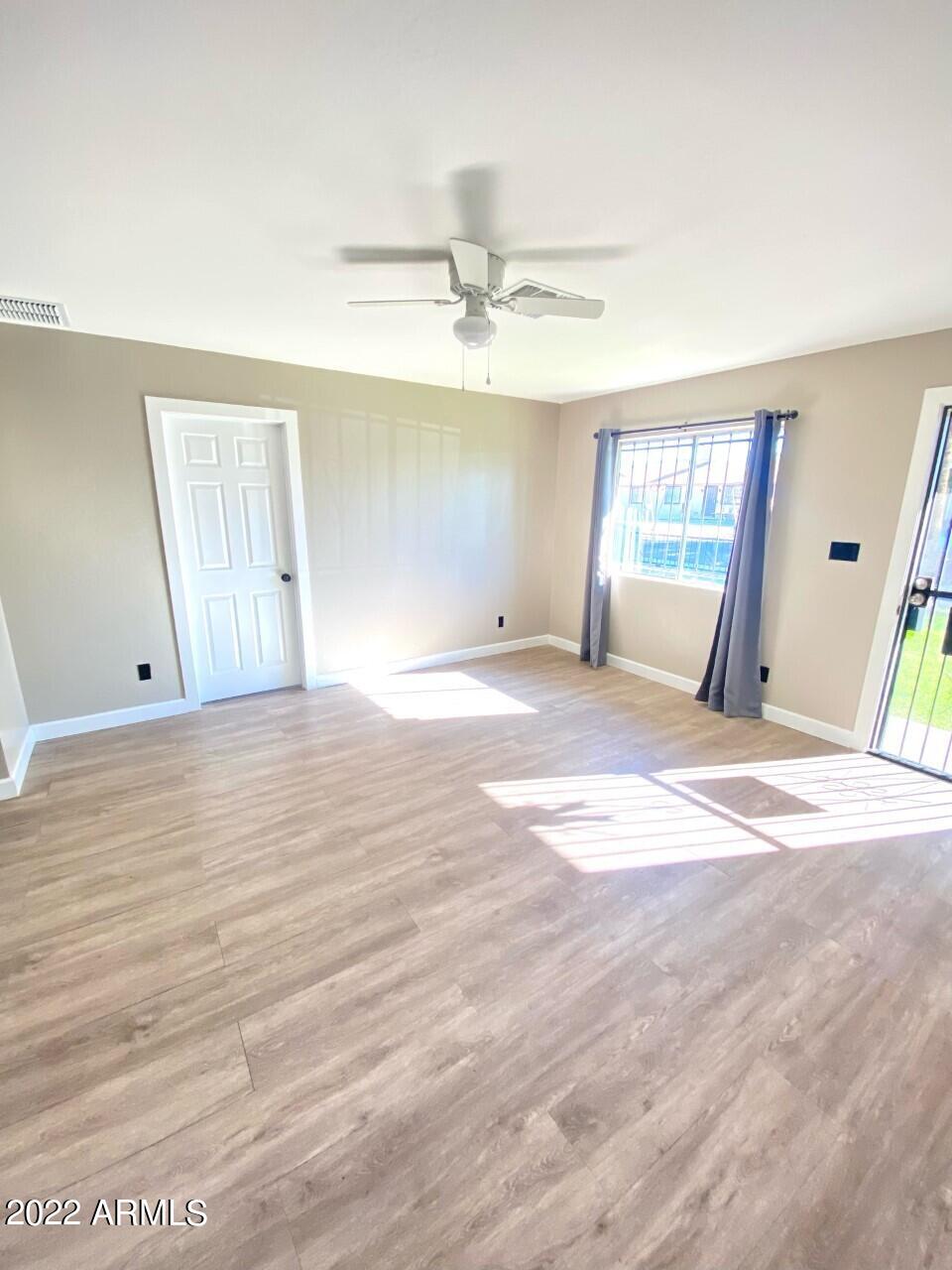 1512 West Carter Road Phoenix, AZ 85041 - Photo 6 of 37 thumbnail_image0 (3)