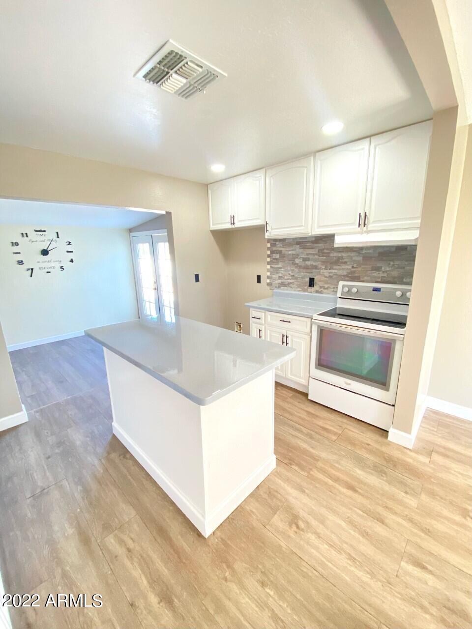 1512 West Carter Road Phoenix, AZ 85041 - Photo 8 of 37 thumbnail_image1 (4)