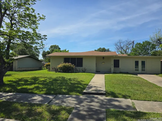 $1,800 | 606 Shadywood Lane, San Antonio, TX 78216