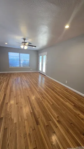 $1,800 | 606 Shadywood Lane, San Antonio, TX 78216