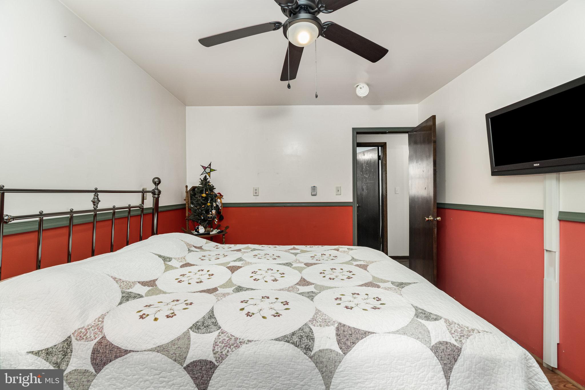 685 Dry Valley Road Lewistown, PA 17044 - Photo 13 of 32 Primary Bedroom offers closet & Ceiling Fan.