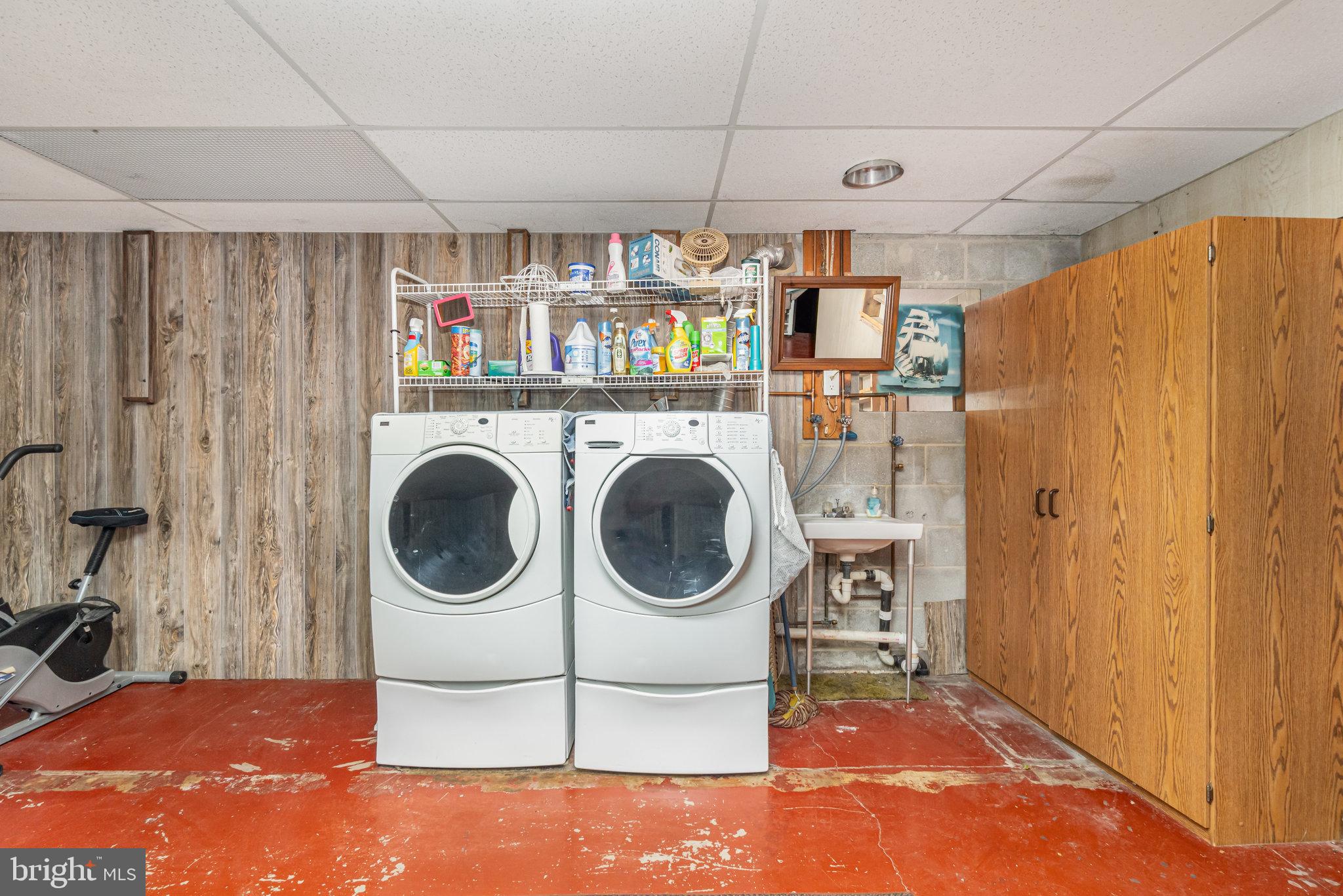 685 Dry Valley Road Lewistown, PA 17044 - Photo 10 of 32 Front loading Washer & Dryer convey to Buyers.
