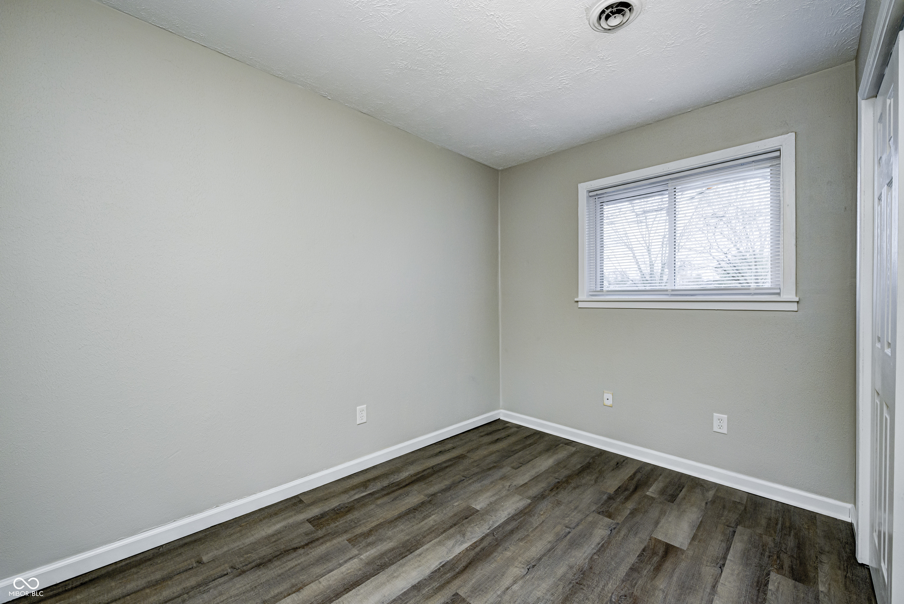 8467 Bluff Road Indianapolis, IN 46217 - Photo 13 of 18