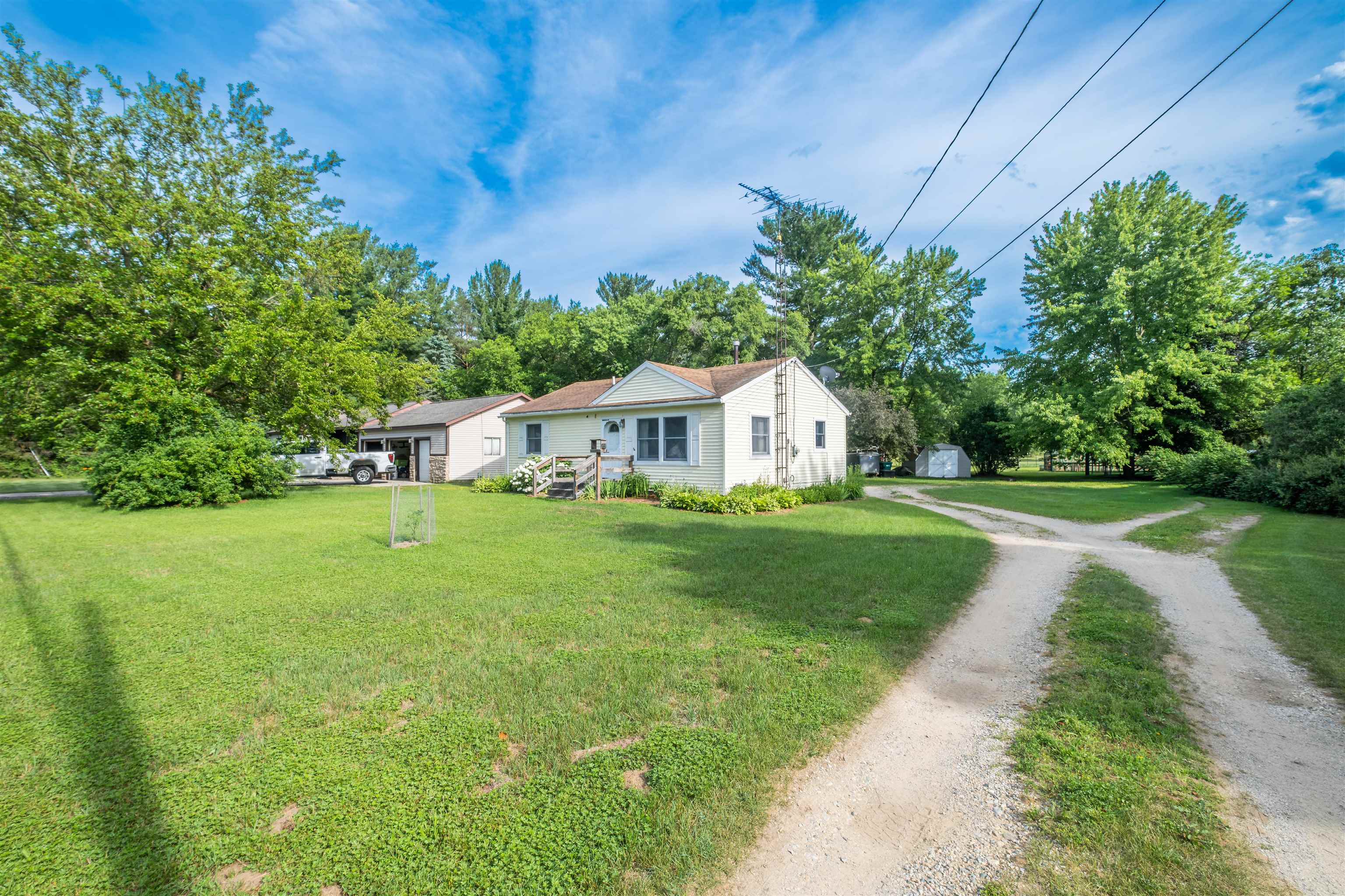 5493 West Frances Road Clio, MI 48420 - Photo 2 of 19