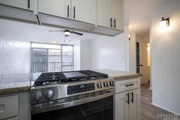 $2,650 | 45-697 Kamehameha Highway, Unit 204, Kaneohe, HI 96744