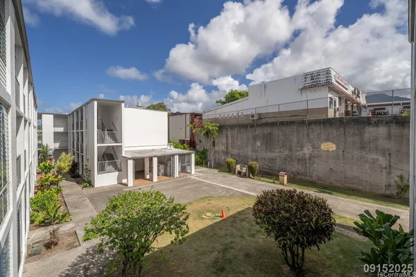 $2,650 | 45-697 Kamehameha Highway, Unit 204, Kaneohe, HI 96744