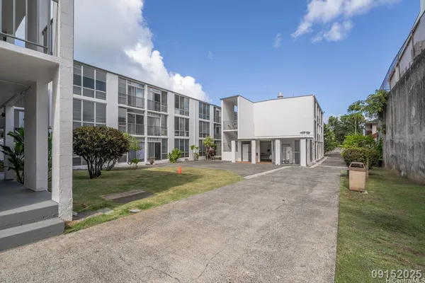 $2,650 | 45-697 Kamehameha Highway, Unit 204, Kaneohe, HI 96744