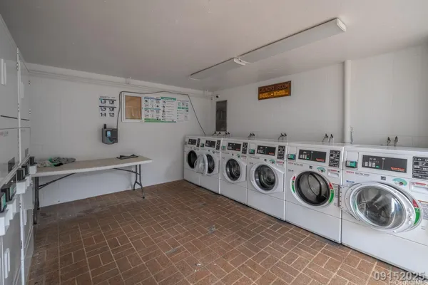 $2,650 | 45-697 Kamehameha Highway, Unit 204, Kaneohe, HI 96744