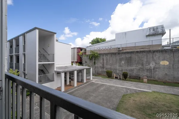 $2,650 | 45-697 Kamehameha Highway, Unit 204, Kaneohe, HI 96744