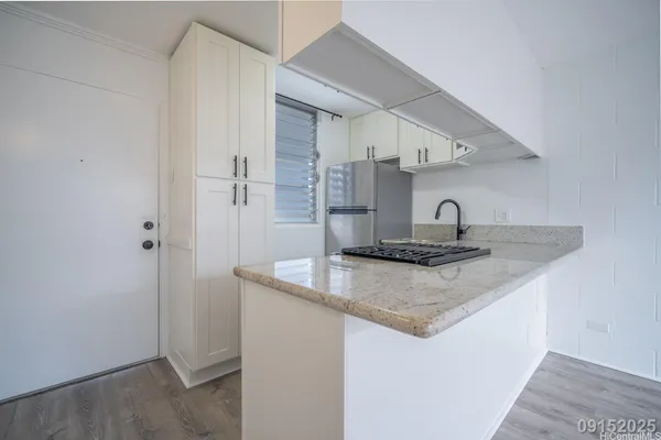 $2,650 | 45-697 Kamehameha Highway, Unit 204, Kaneohe, HI 96744