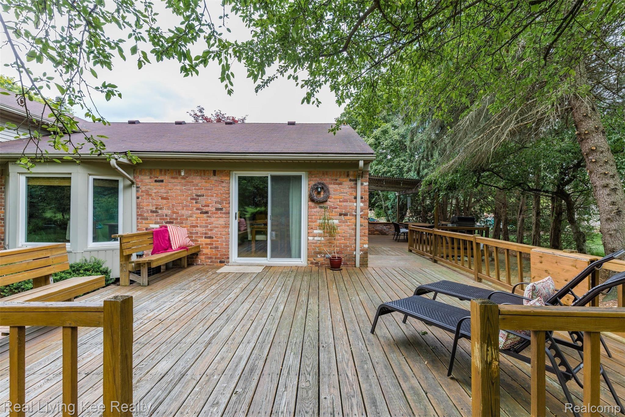 440 Lake Forest Road Rochester, MI 48309 - Photo 28 of 32 440 Lake Forest Rd-31.jpg