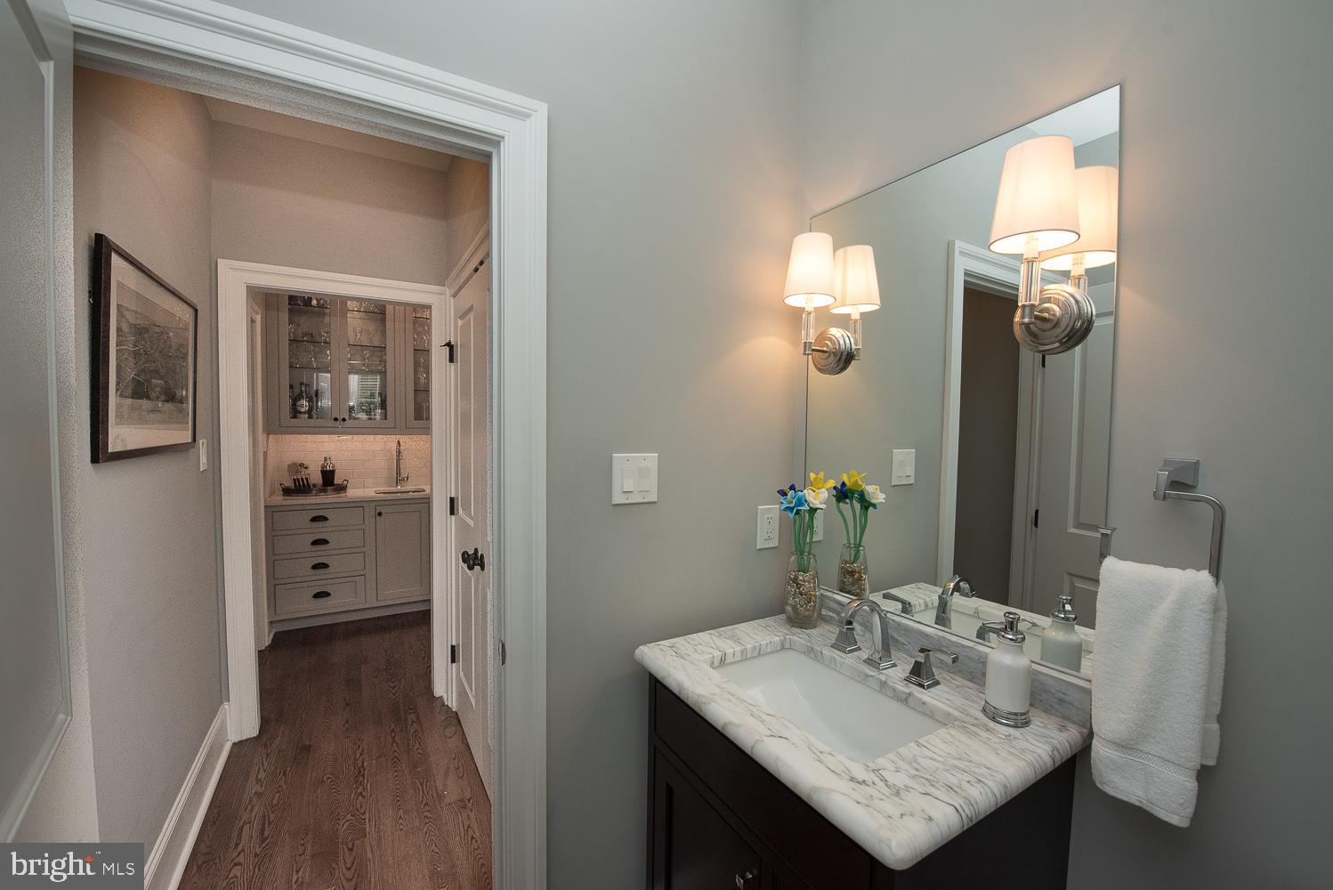 688 Knox Road Wayne, PA 19087 - Photo 11 of 51 Powder Room