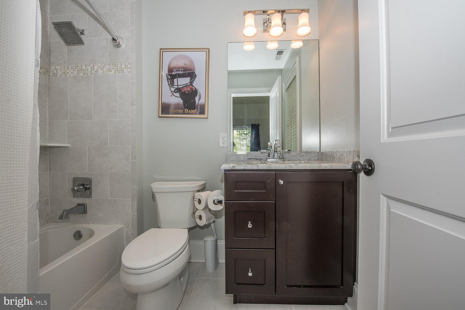 688 Knox Road Wayne, PA 19087 - Photo 31 of 51 Ensuite Bath #2