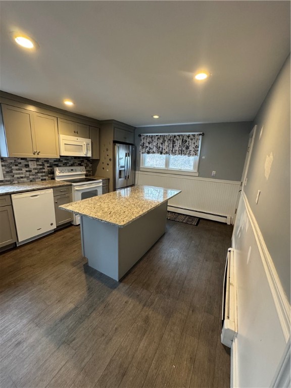 1100 Phenix Avenue Cranston, RI 02921 - Photo 5 of 8