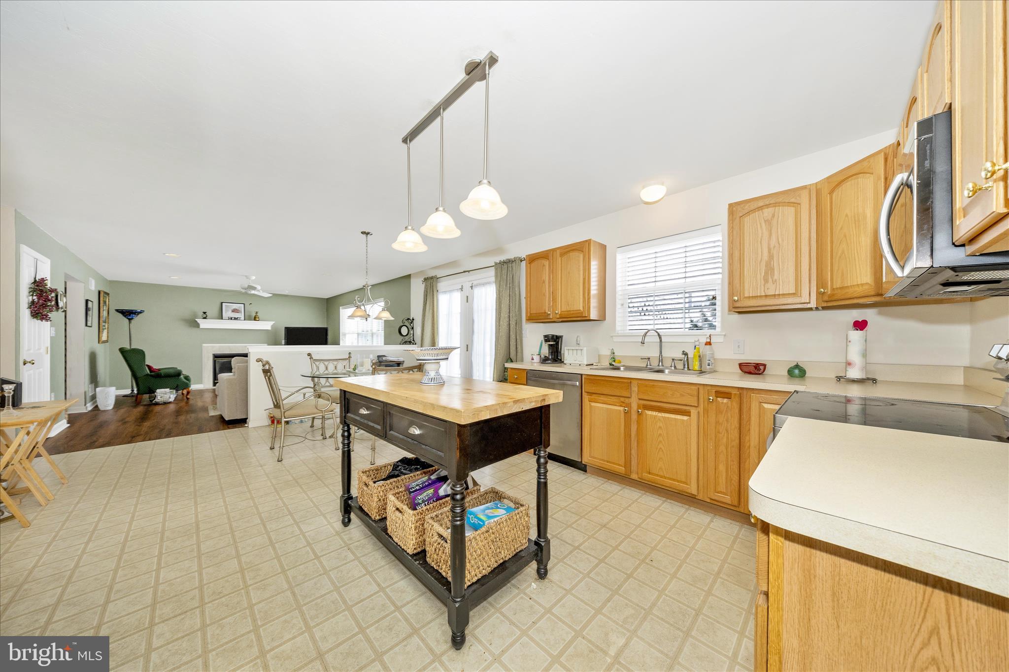 7523 Seneca Ridge Drive York, PA 17403 - Photo 17 of 55 Kitchen