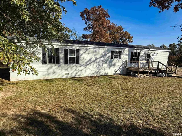 $114,900 | 90 Wheather Drive, Xenia, IL 62899