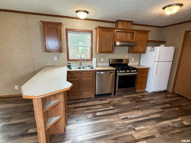 $114,900 | 90 Wheather Drive, Xenia, IL 62899