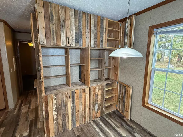 $114,900 | 90 Wheather Drive, Xenia, IL 62899