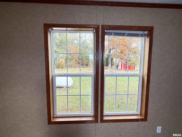 $114,900 | 90 Wheather Drive, Xenia, IL 62899