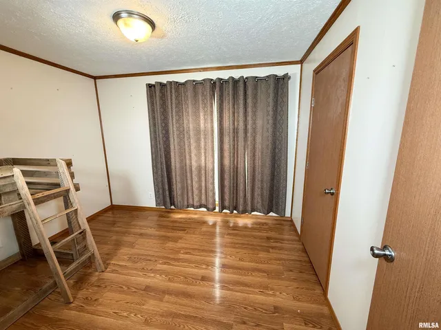 $114,900 | 90 Wheather Drive, Xenia, IL 62899