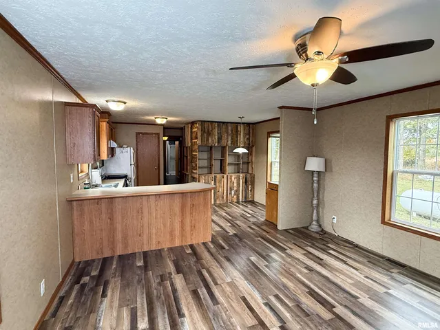 $114,900 | 90 Wheather Drive, Xenia, IL 62899