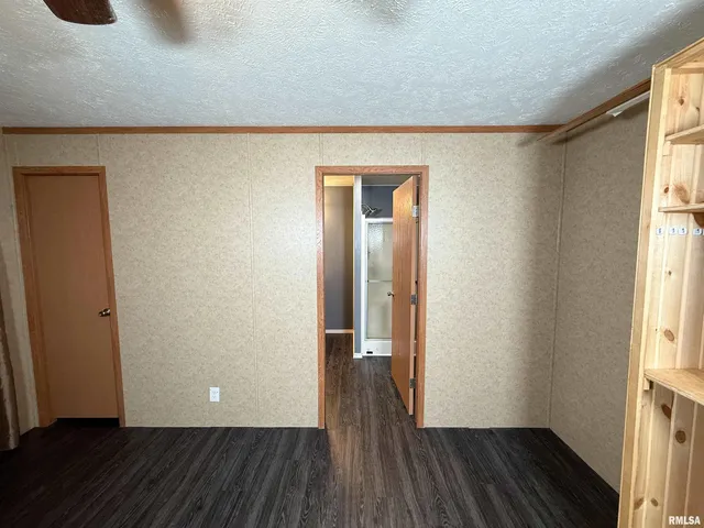 $114,900 | 90 Wheather Drive, Xenia, IL 62899