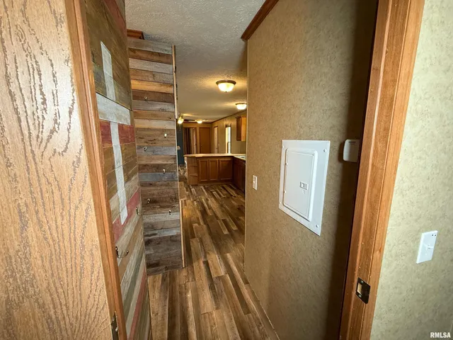 $114,900 | 90 Wheather Drive, Xenia, IL 62899