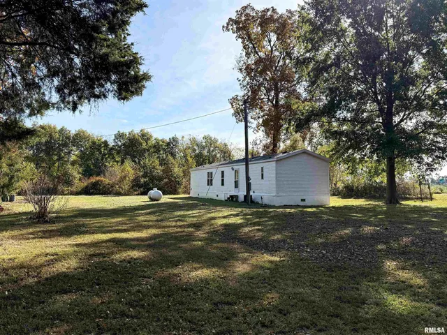 $114,900 | 90 Wheather Drive, Xenia, IL 62899