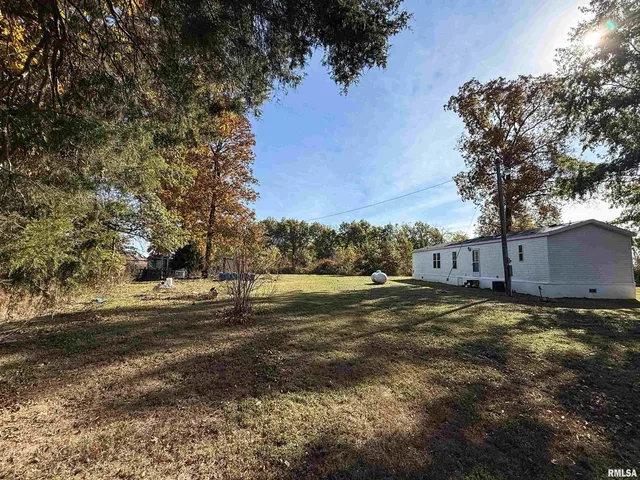 $114,900 | 90 Wheather Drive, Xenia, IL 62899