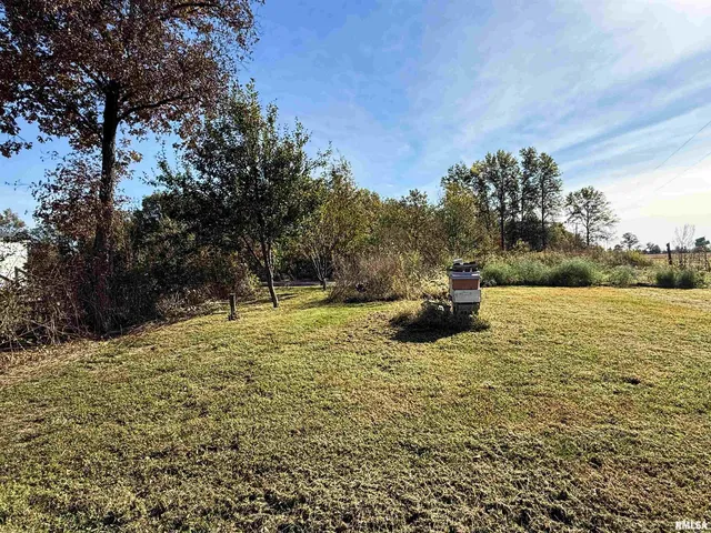 $114,900 | 90 Wheather Drive, Xenia, IL 62899