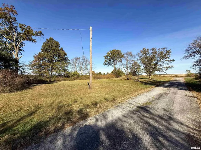 $114,900 | 90 Wheather Drive, Xenia, IL 62899