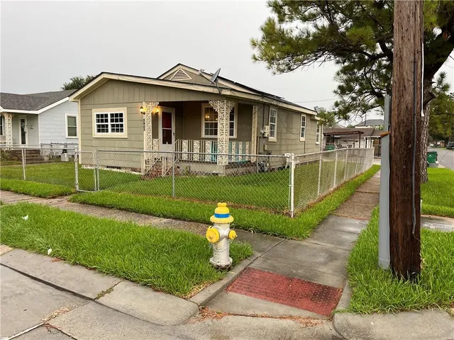 $1,800 | 3803 Derbigny Street, Metairie, LA 70001