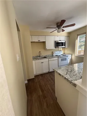 $2,095 | 207 Parkwood Drive, Cranberry Township, PA 16066