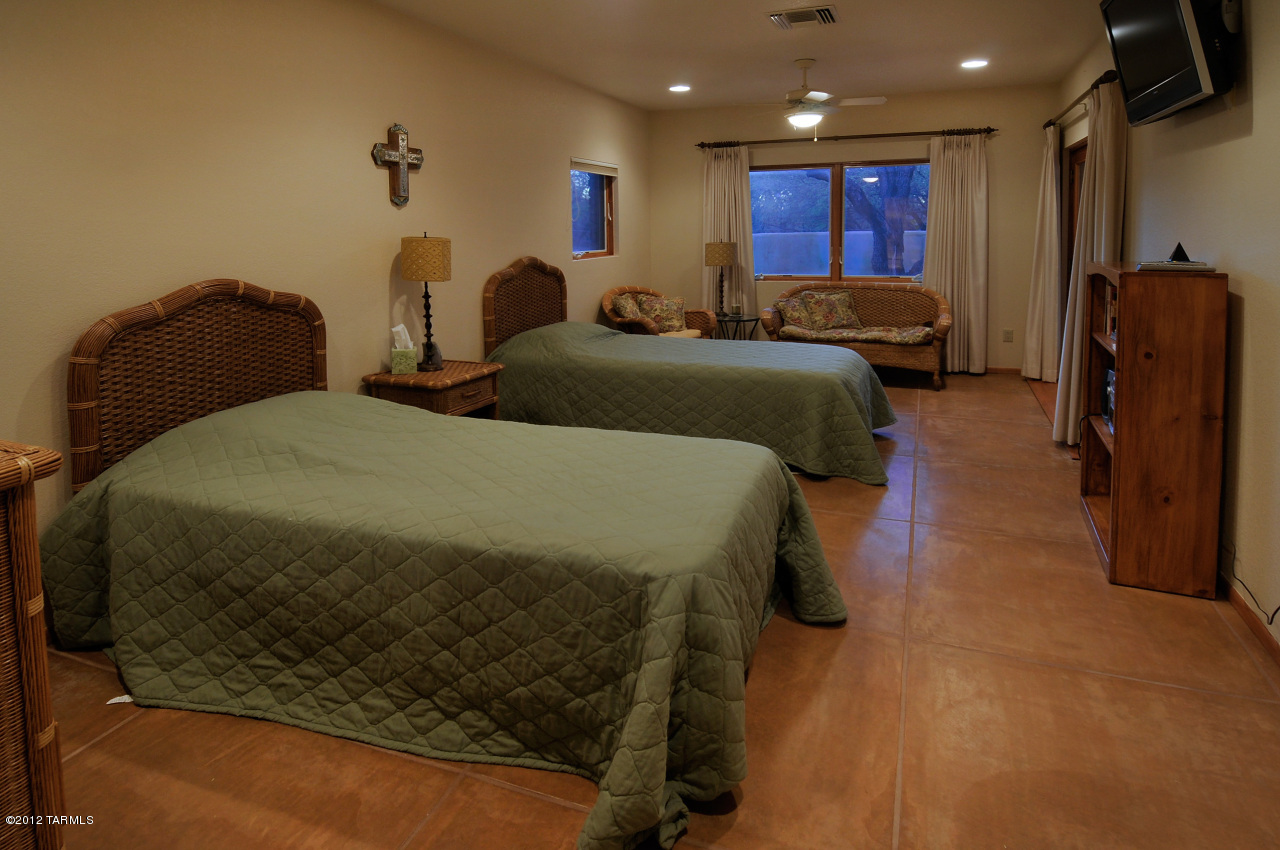 3170 North Craycroft Road Tucson, AZ 85712 - Photo 13 of 23 Gallery Image 13