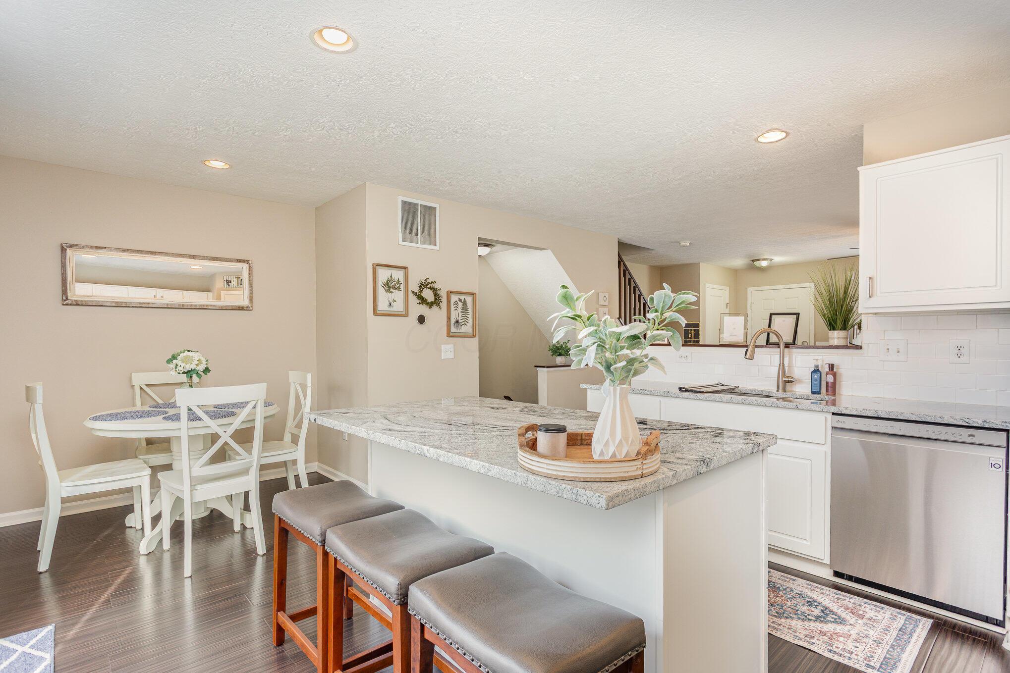 6289 Needletail Road Columbus, OH 43230 - Photo 7 of 23 Extra seating in kitchen.