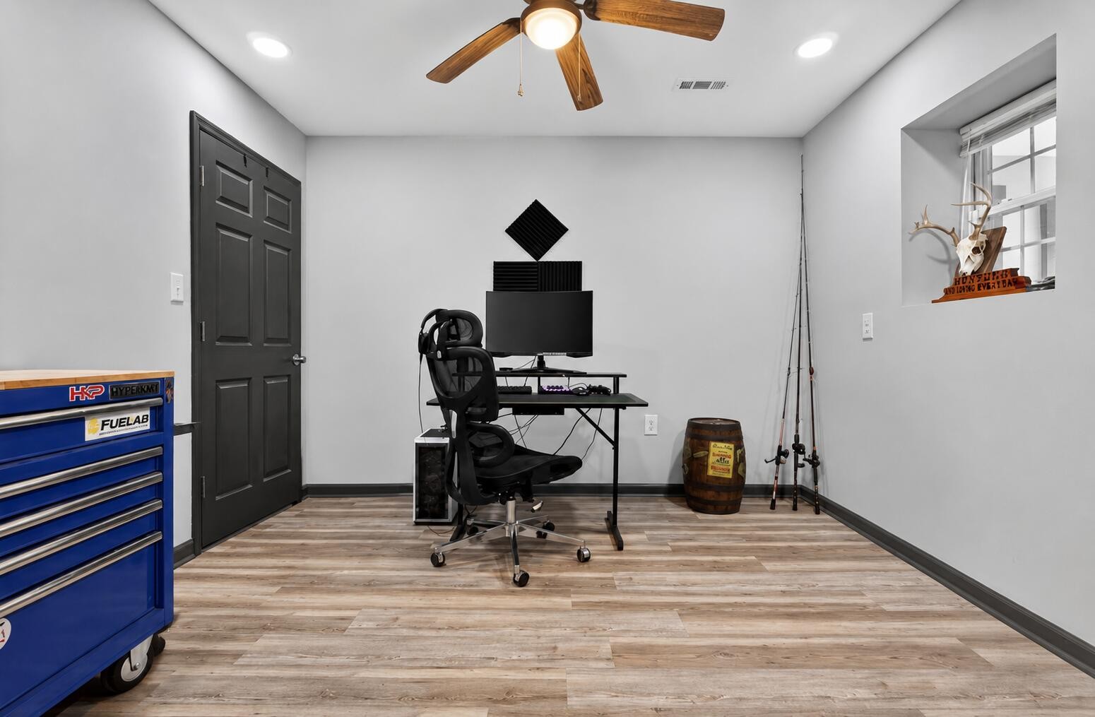 9388 Harrison Ferry Road McMinnville, TN 37110 - Photo 29 of 41 a view of a workspace with furniture and wooden floor