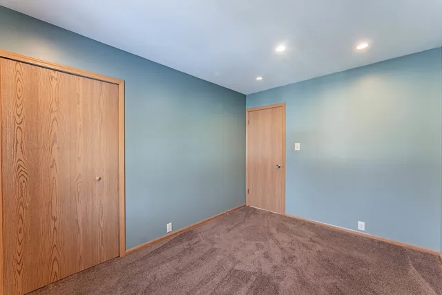 $355,000 | 729 Yates Avenue, Romeoville, IL 60446