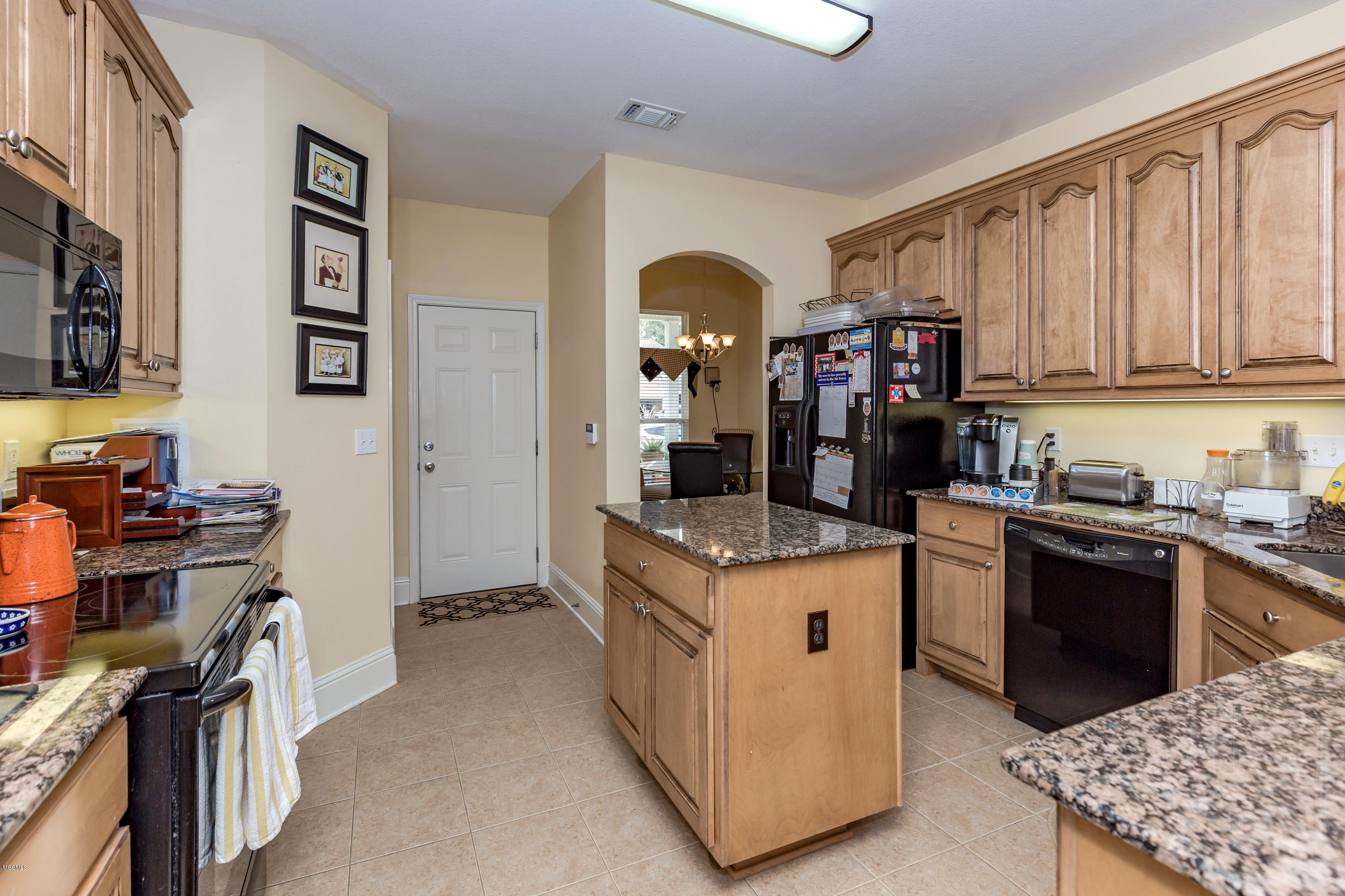 7841 Rue Morgan Ocean Springs, MS 39564 - Photo 12 of 45 IMG_2977