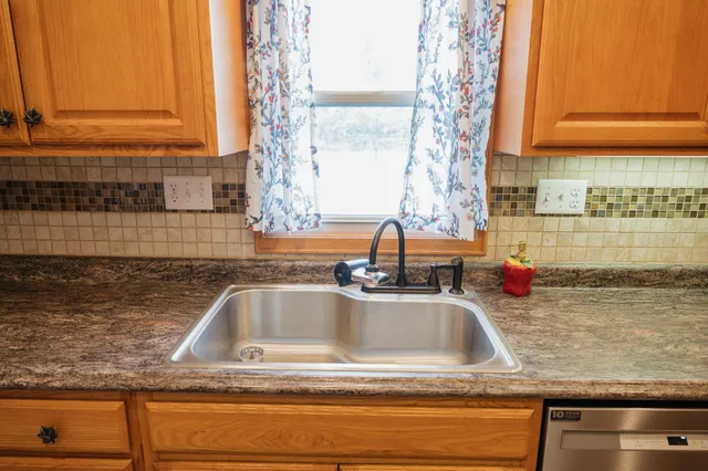 $184,000 | 226 South Linton Street, Blue Earth, MN 56013