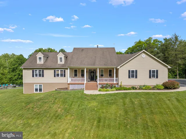 $2,250,000 | 7312 Oak Lane, Marshall, VA 20115