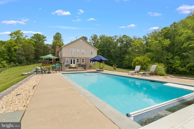 $2,250,000 | 7312 Oak Lane, Marshall, VA 20115