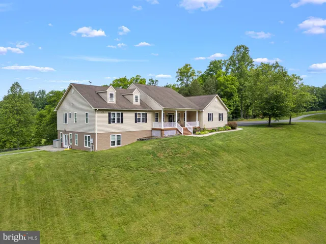 $2,250,000 | 7312 Oak Lane, Marshall, VA 20115