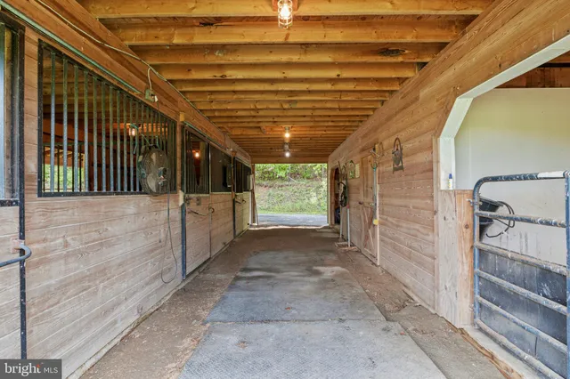 $2,250,000 | 7312 Oak Lane, Marshall, VA 20115