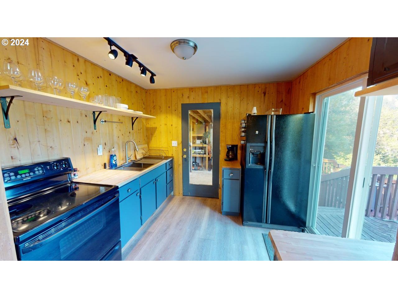 97033 Jerry's Flat Road Gold Beach, OR 97444 - Photo 13 of 46 Gallery Image 13