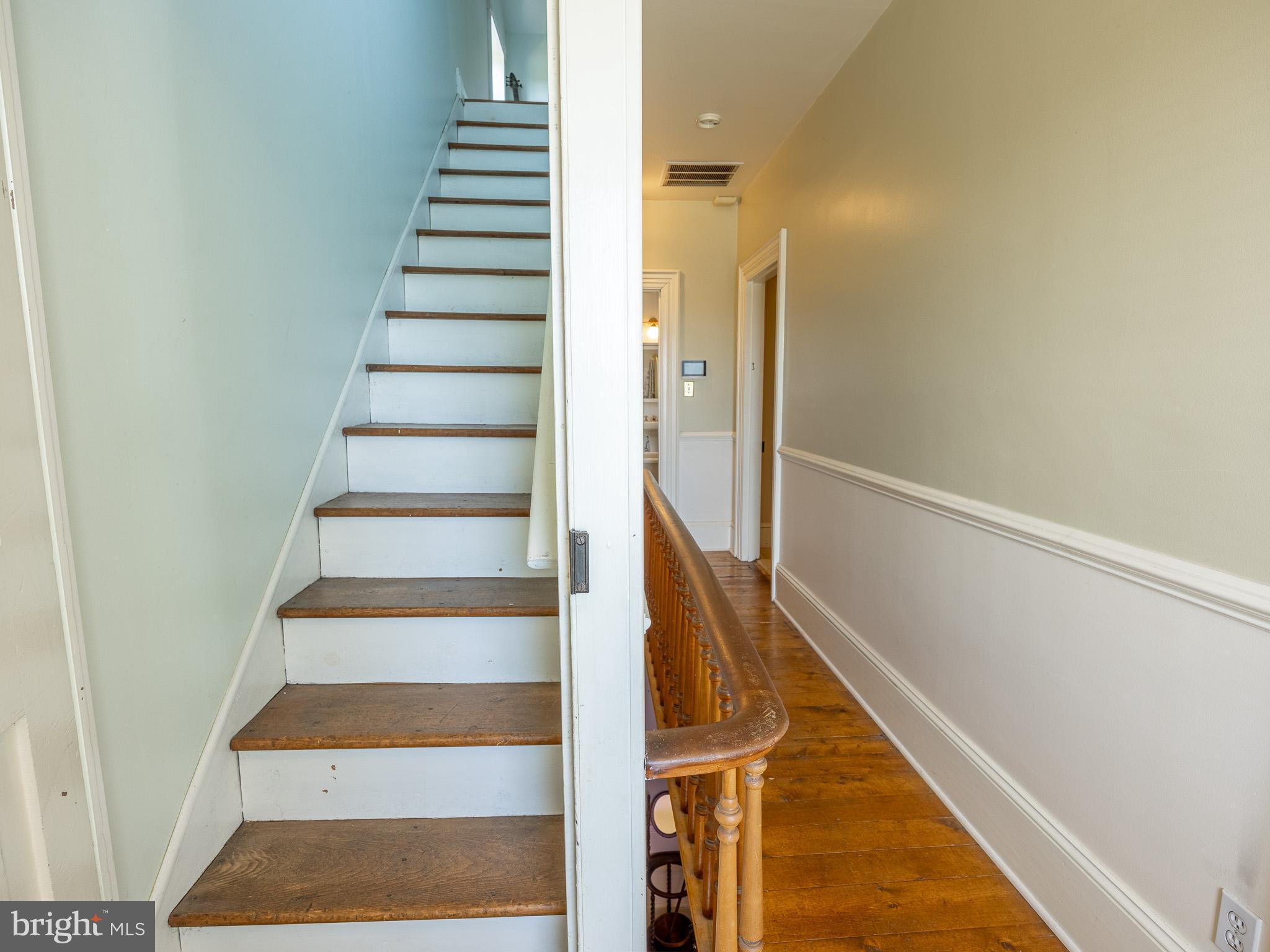 225 Niantic Road Barto, PA 19504 - Photo 62 of 82 a view of entryway