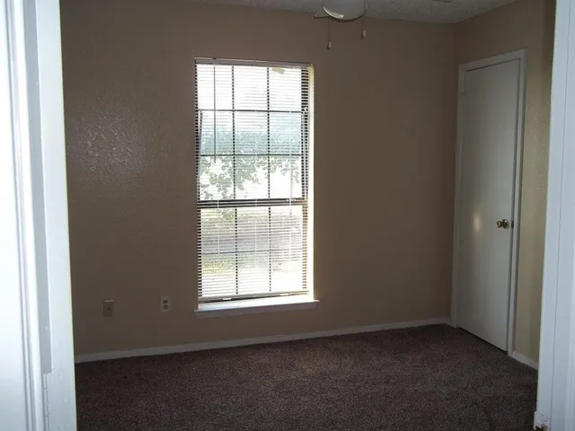 $1,545 | 1757 Carrington Drive, Glenn Heights, TX 75154