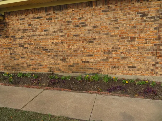 $1,545 | 1757 Carrington Drive, Glenn Heights, TX 75154