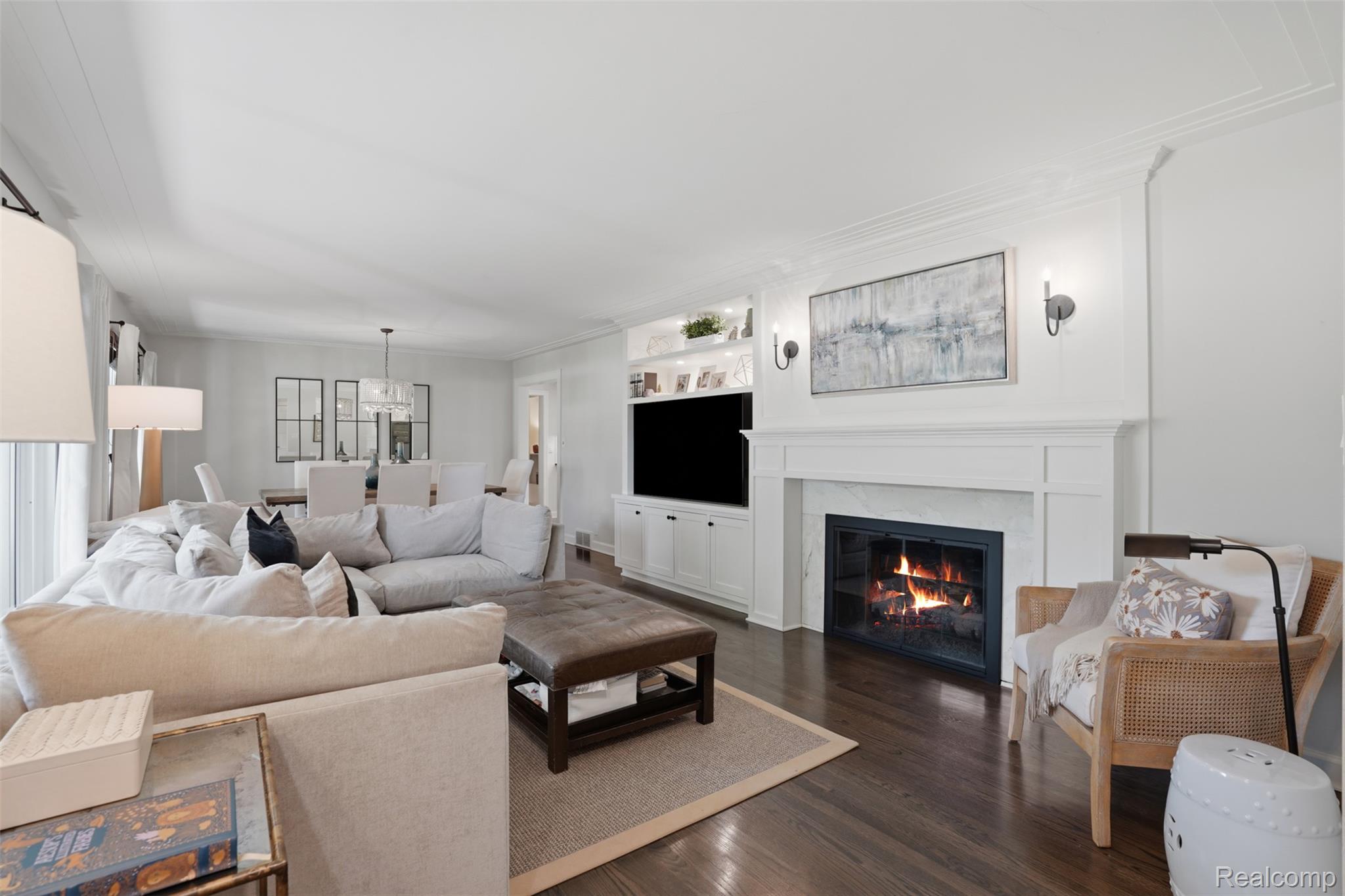6998 Meadowlake Road Bloomfield Hills, MI 48301 - Photo 7 of 49 6_6998 meadowlake rd-6.jpg